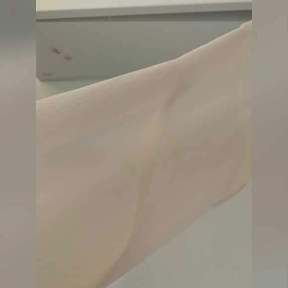 BCBGMaxAzria White V-Neck Long Sleeves Blouse - Picture 9 of 15